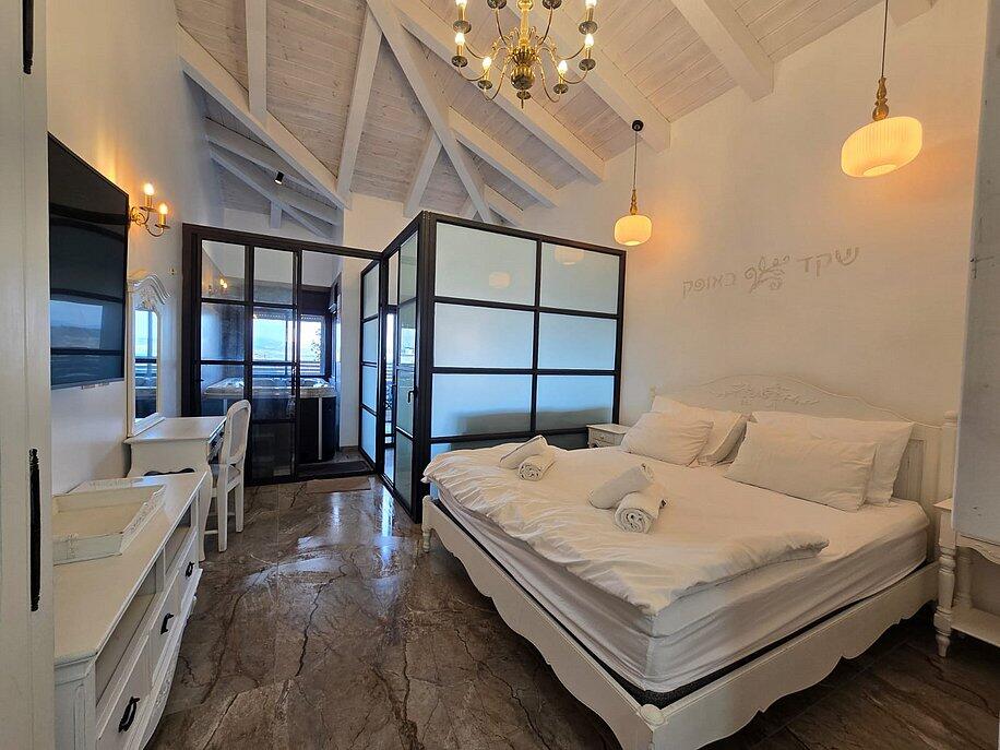 סוויטות רומאנס צפון  24  נופש - וי פור ויקיישן - V for Vacation