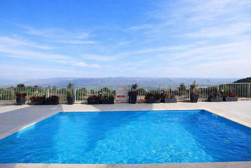 אחוזת גפנים צפון  2  נופש - וי פור ויקיישן - V for Vacation