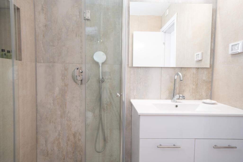 אלה סאן - וילה שיטה דרום  40  נופש - וי פור ויקיישן - V for Vacation