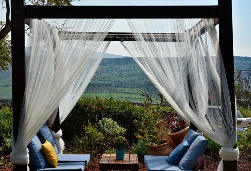 אחוזת מול כנרת צפון  5  נופש - וי פור ויקיישן - V for Vacation