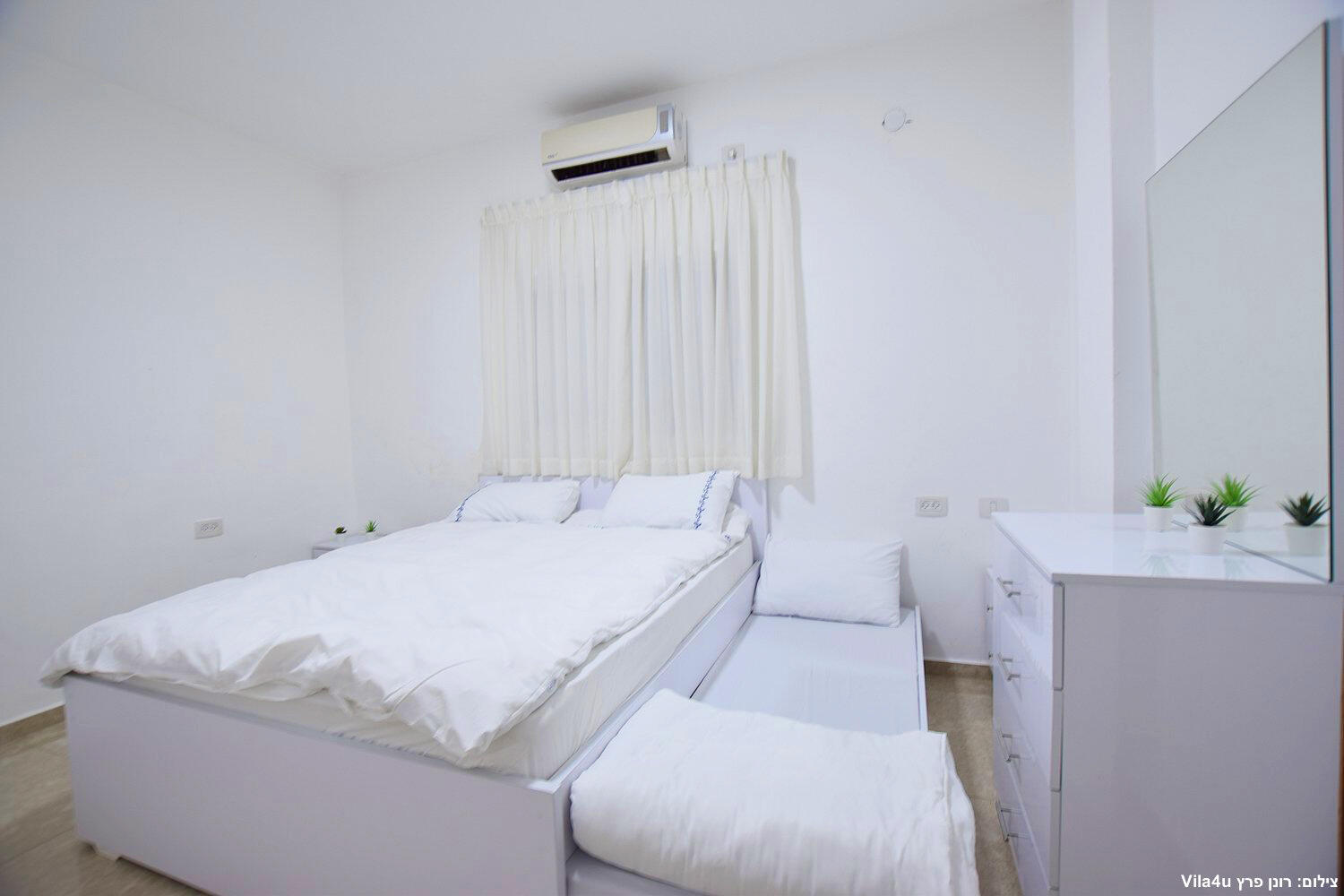 אחוזת וילג דרום  19  נופש - וי פור ויקיישן - V for Vacation