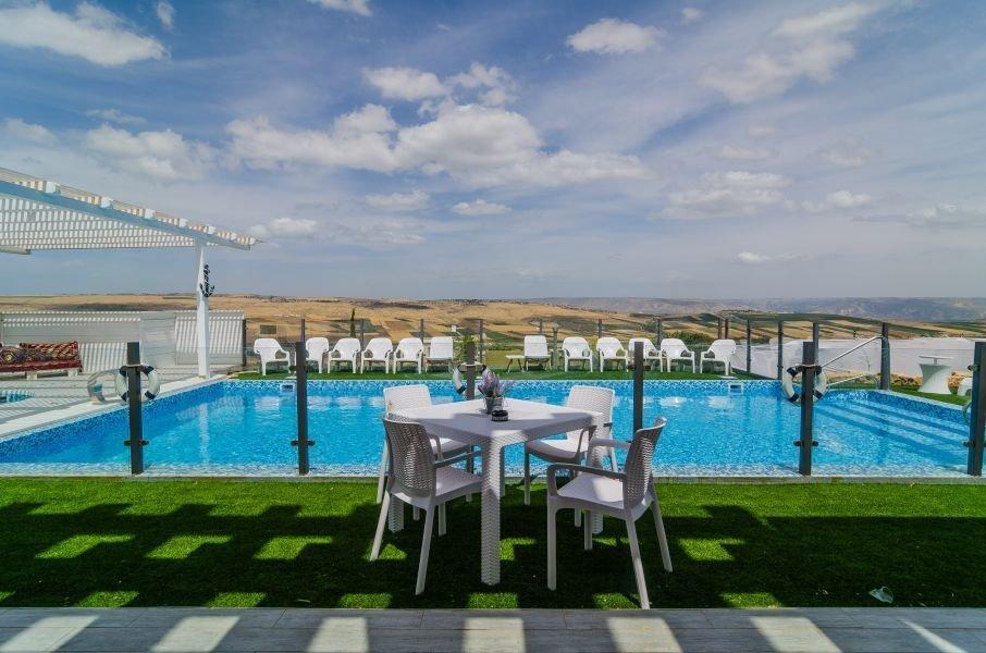 מערות נוף הצוק צפון  15  נופש - וי פור ויקיישן - V for Vacation