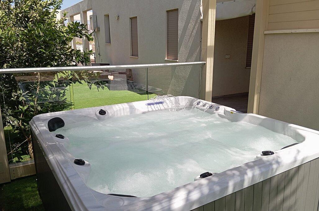 וילה לאורה צפון  6  נופש - וי פור ויקיישן - V for Vacation