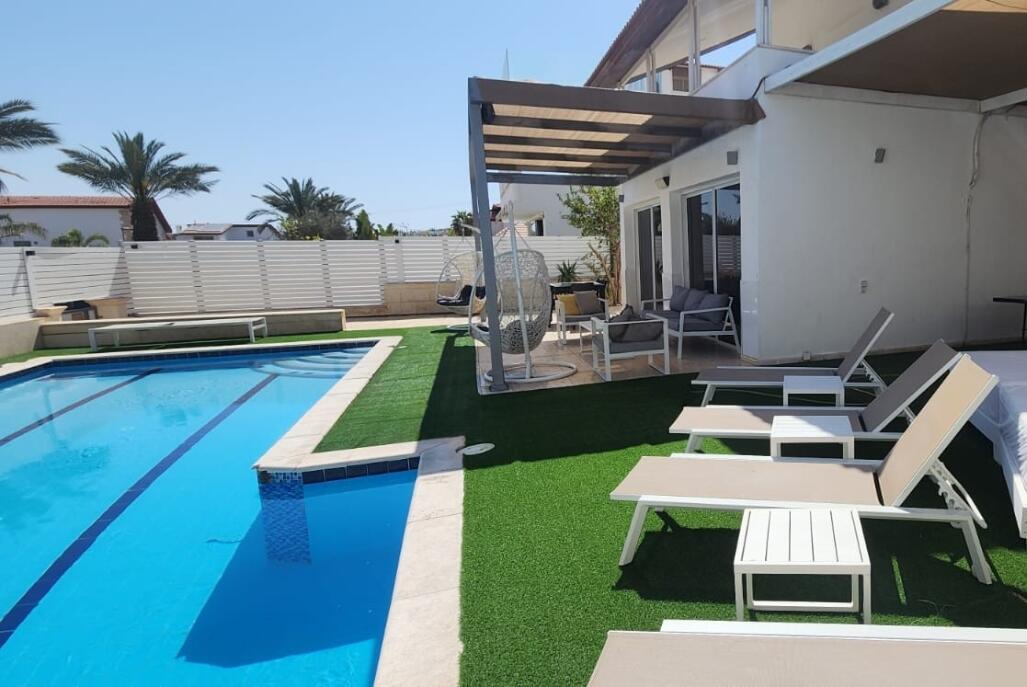 וילה ניס דרום  11  נופש - וי פור ויקיישן - V for Vacation