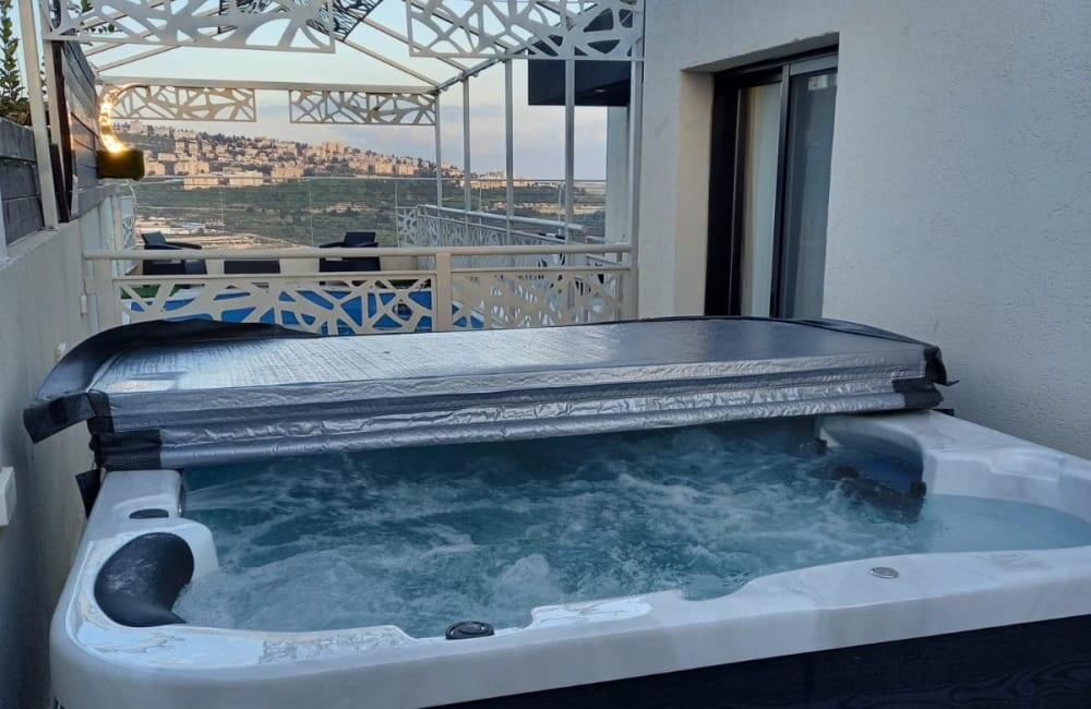 וילה סלו מול הכנרת צפון  13  נופש - וי פור ויקיישן - V for Vacation