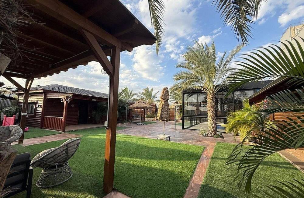 אחוזת עץ הזית צפון  44  נופש - וי פור ויקיישן - V for Vacation