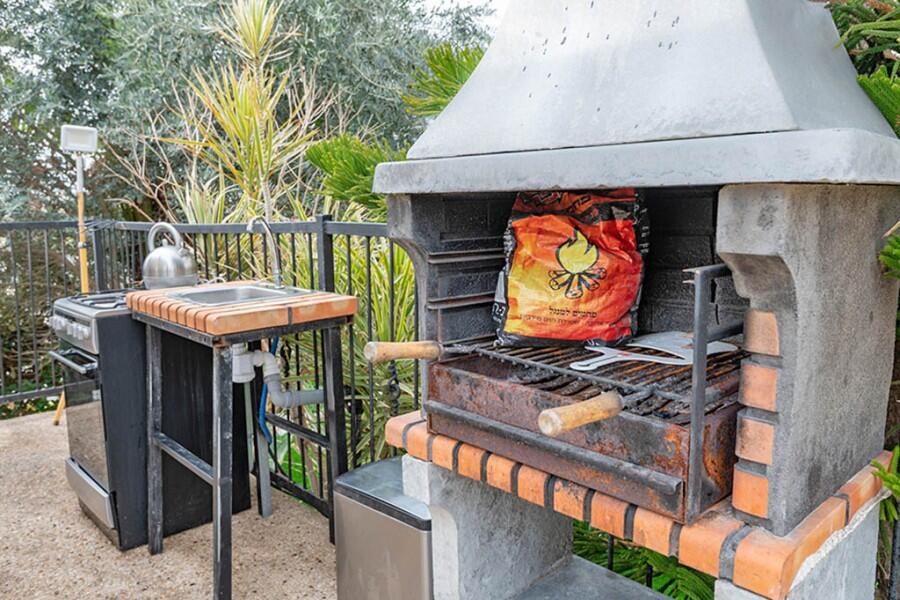 באטצי סוויטות יוקרה צפון  6  נופש - וי פור ויקיישן - V for Vacation