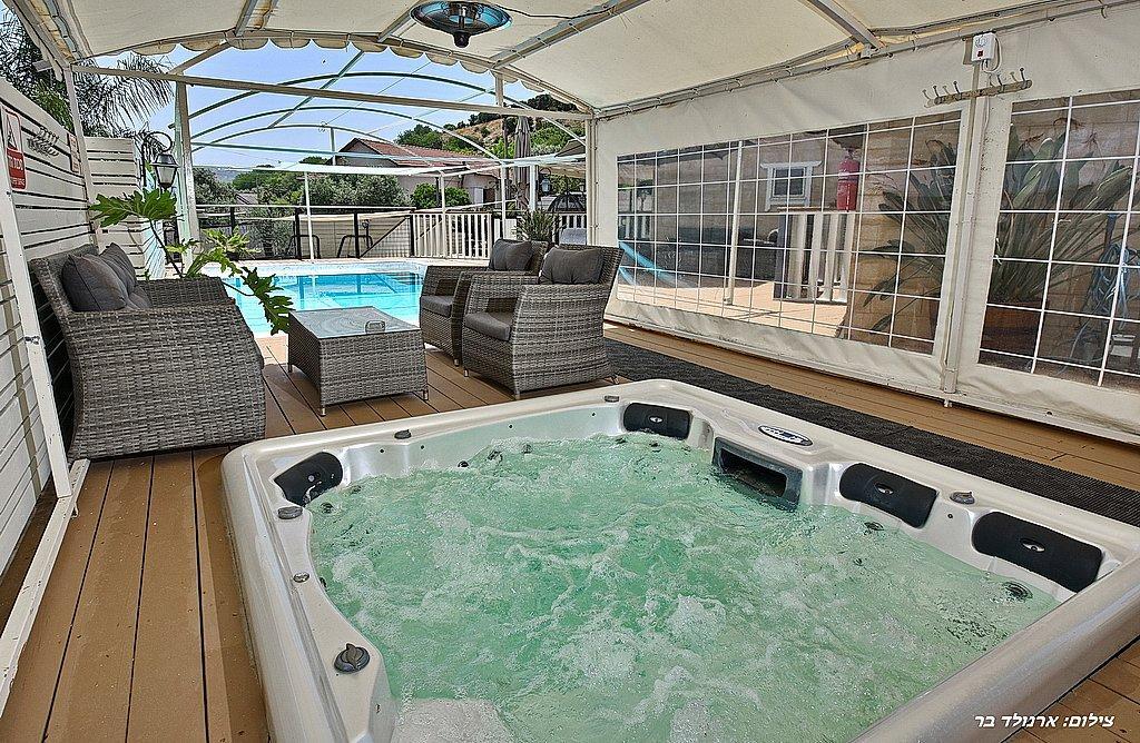 אחוזת נטלי צפון  36  נופש - וי פור ויקיישן - V for Vacation