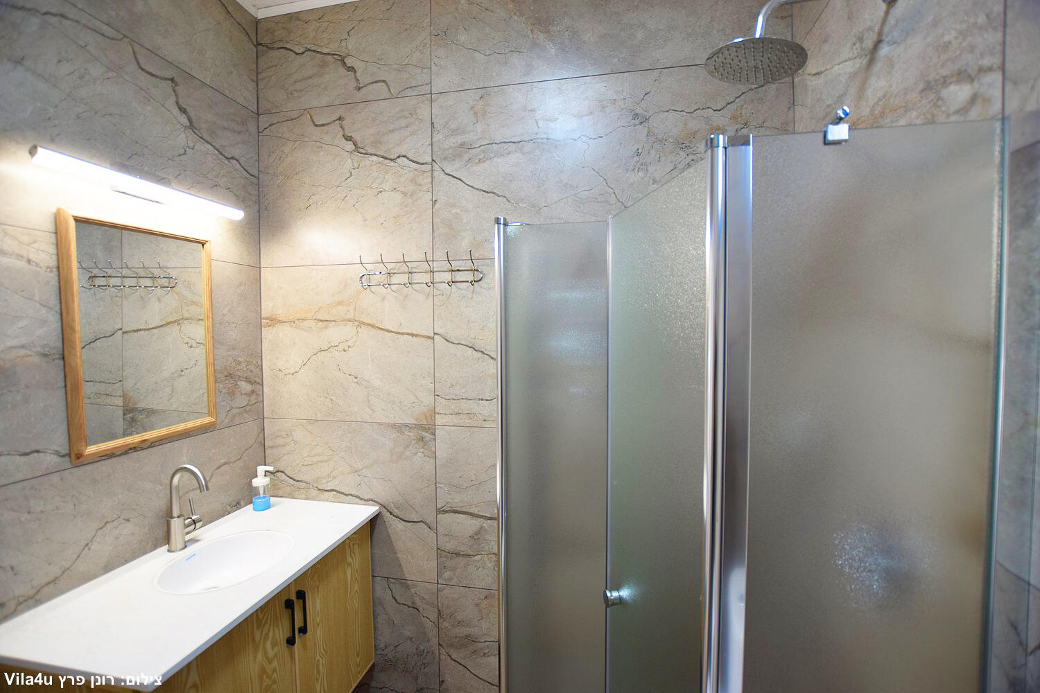 אחוזת מיקונוס ירכא צפון  10  נופש - וי פור ויקיישן - V for Vacation