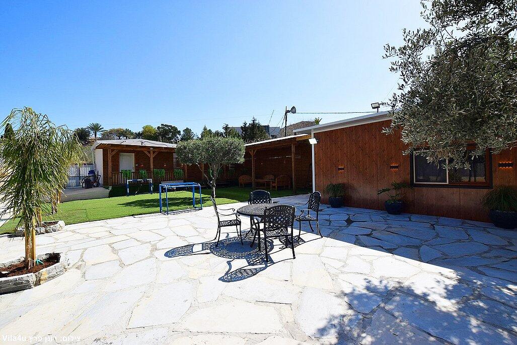 אירוח גלילי ירכא צפון  6  נופש - וי פור ויקיישן - V for Vacation