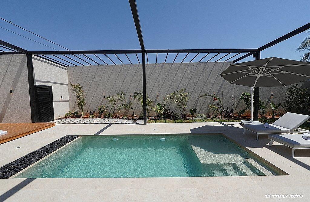 לומה סוויט צפון  15  נופש - וי פור ויקיישן - V for Vacation