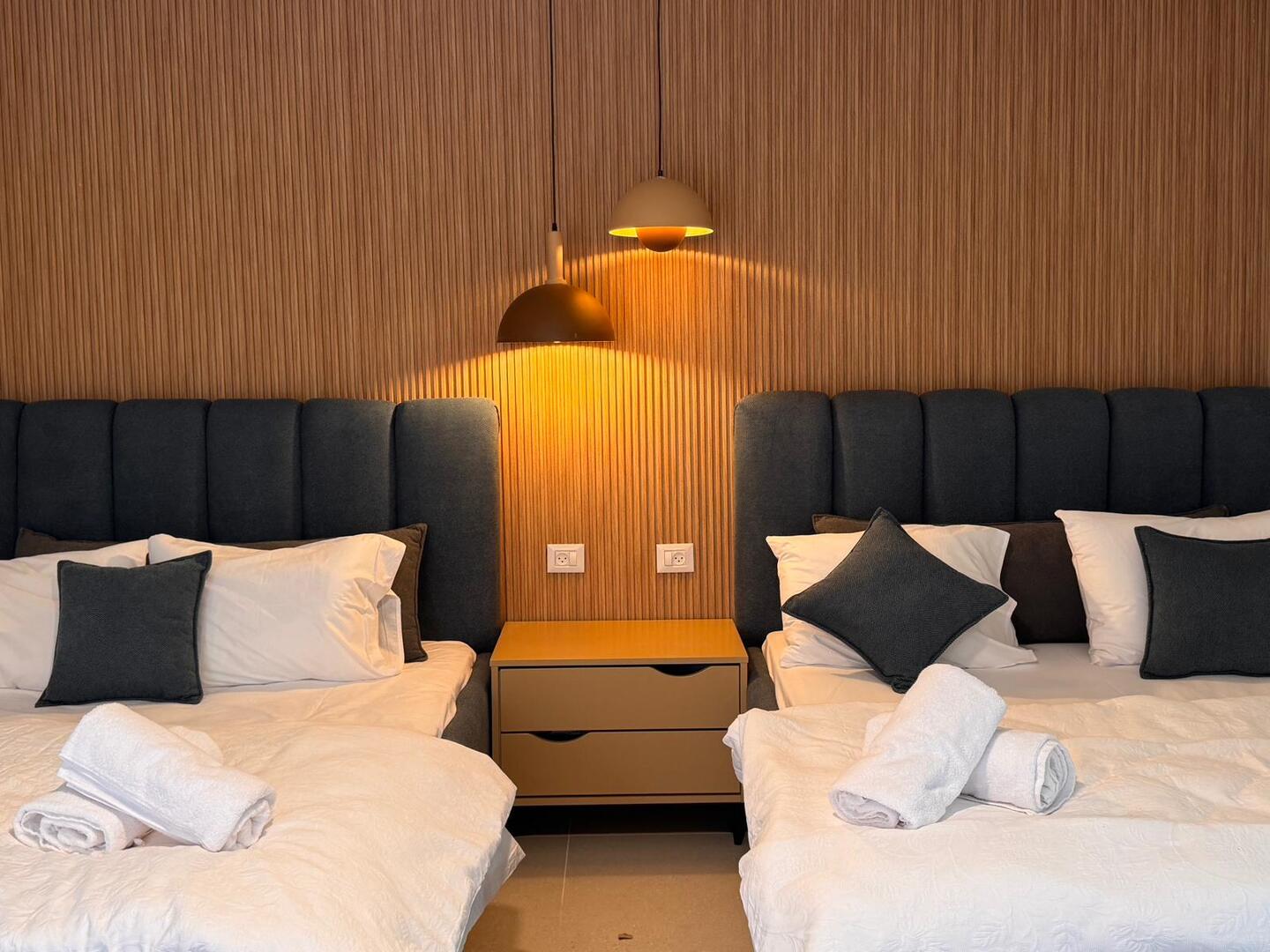 וילה סאן לייט - Sun Light צפון  6  נופש - וי פור ויקיישן - V for Vacation