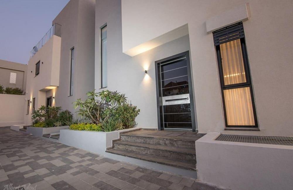 ארכיטקט ביץ האוס מרכז  50  נופש - וי פור ויקיישן - V for Vacation