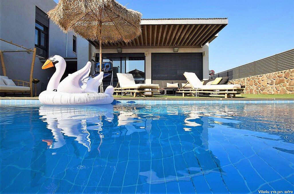 וילה מליה - Villa Melia צפון  20  נופש - וי פור ויקיישן - V for Vacation