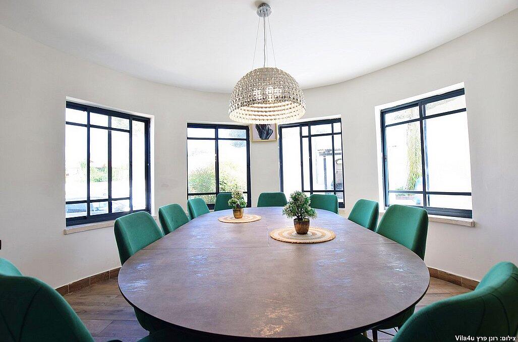 וילה קאסה רויאל צפון  10  נופש - וי פור ויקיישן - V for Vacation