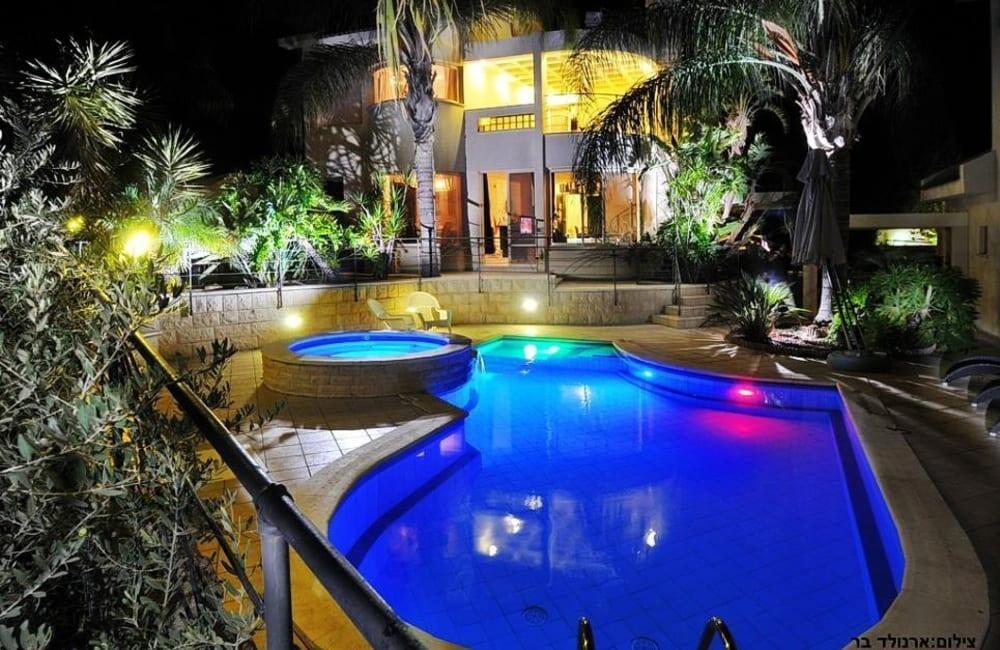 וילה קסטלו צפון  21  נופש - וי פור ויקיישן - V for Vacation