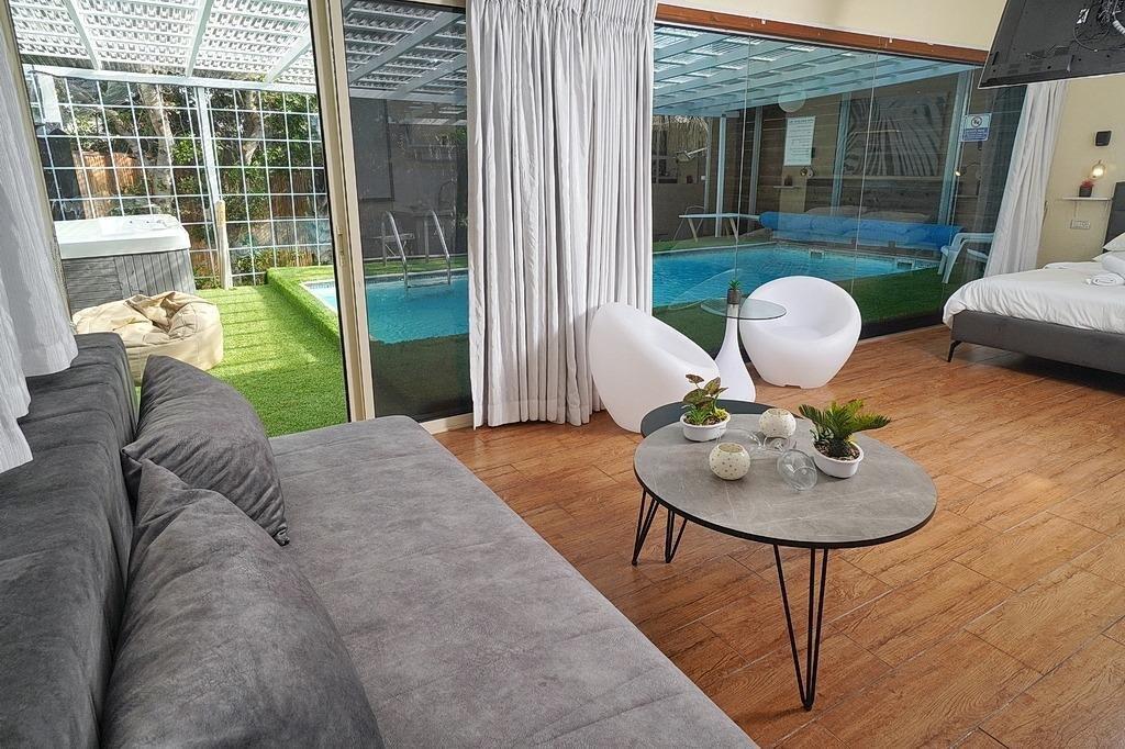 סוויטות גרין ובלו צפון  30  נופש - וי פור ויקיישן - V for Vacation