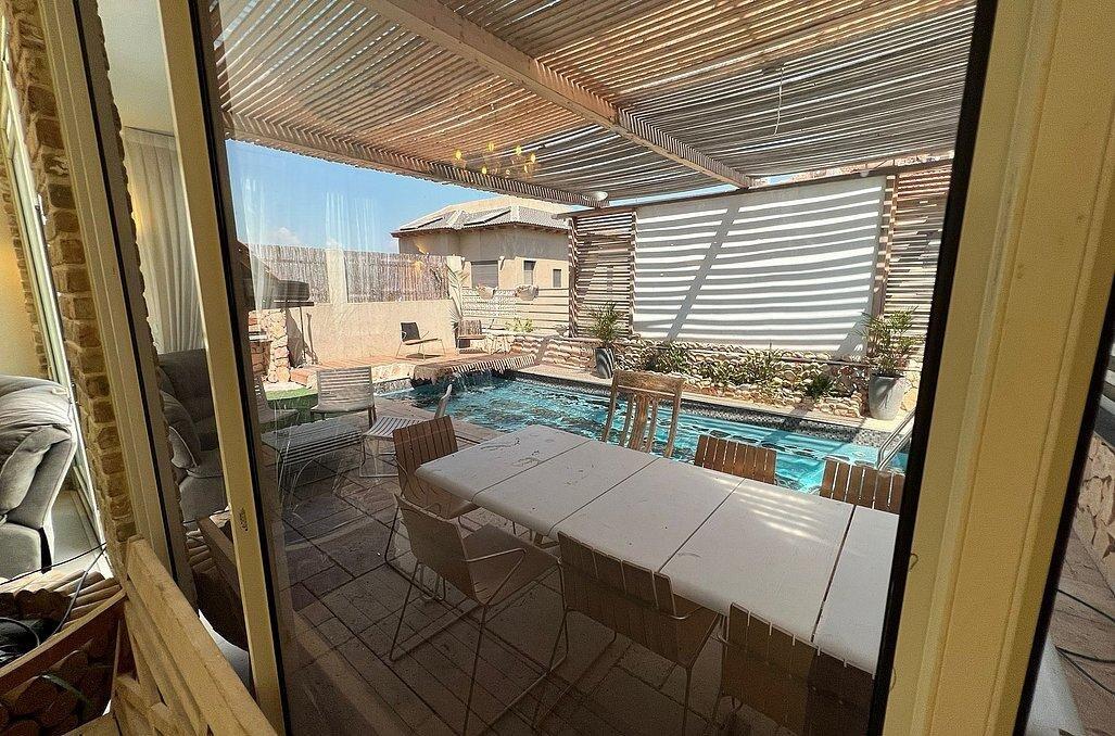 סוויטת גפן בוטיק מרכז  24  נופש - וי פור ויקיישן - V for Vacation