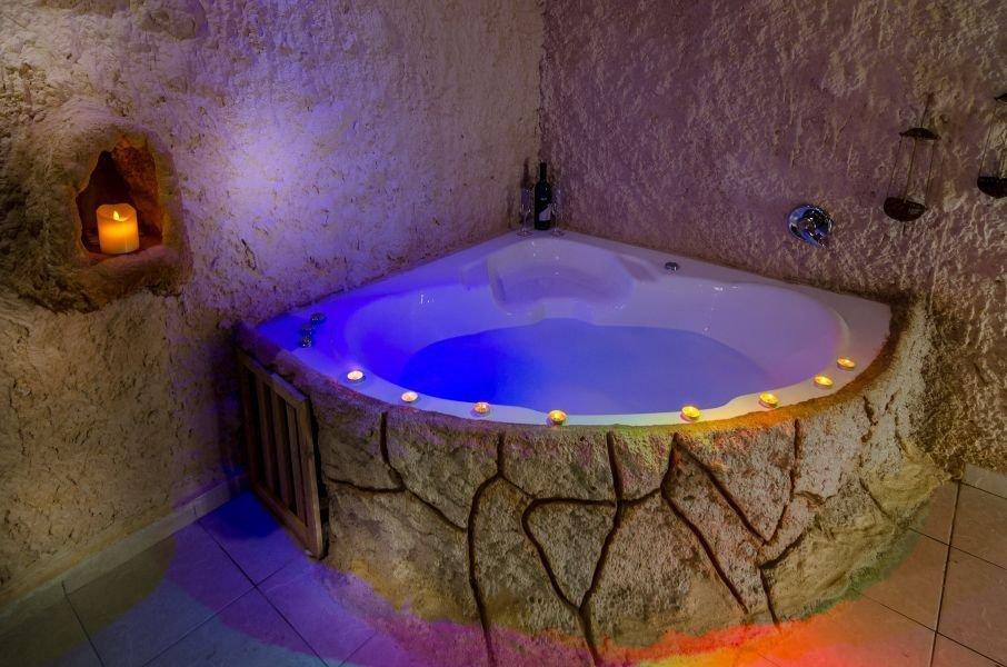 מערות נוף הצוק צפון  8  נופש - וי פור ויקיישן - V for Vacation