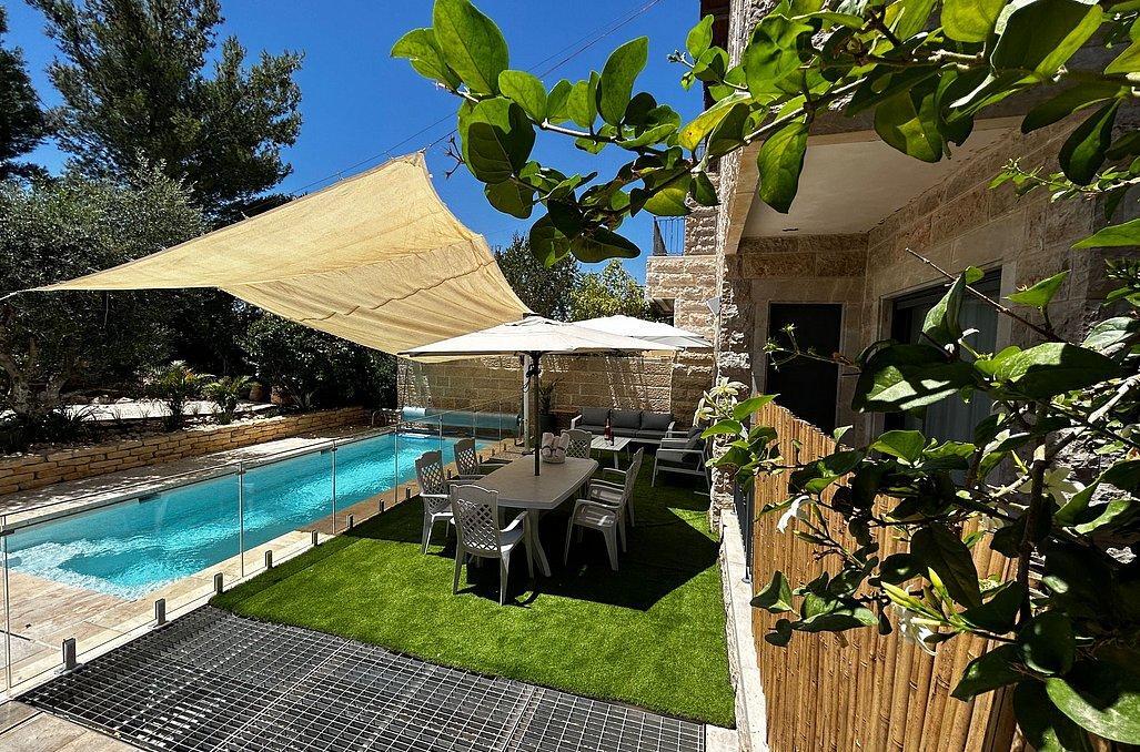 וילה בהר מרכז  25  נופש - וי פור ויקיישן - V for Vacation