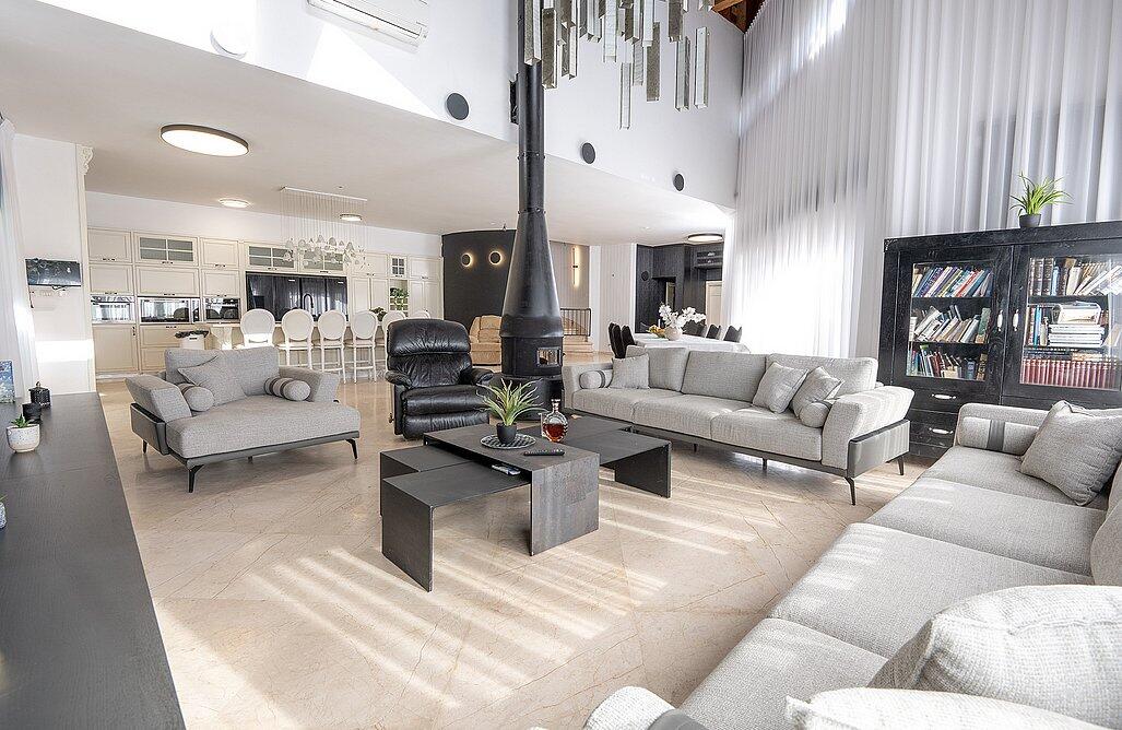 גני הצוק - וילת אירוח צפון  12  נופש - וי פור ויקיישן - V for Vacation