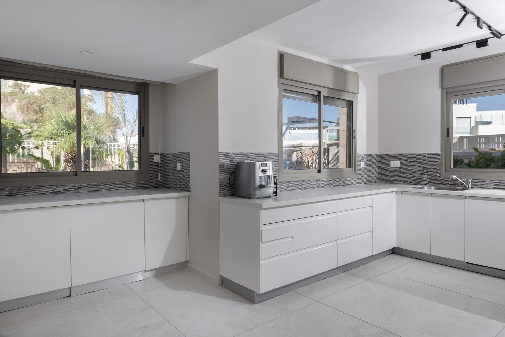 וילה רנסו דרום  15  נופש - וי פור ויקיישן - V for Vacation