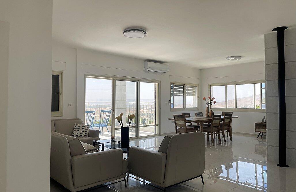 וילה לבנה יבנאל צפון  9  נופש - וי פור ויקיישן - V for Vacation