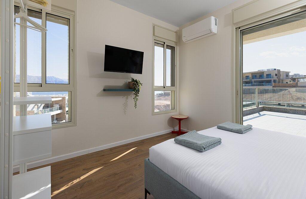 וילה פאן בריכה מחוממת - Villa Fun דרום  23  נופש - וי פור ויקיישן - V for Vacation