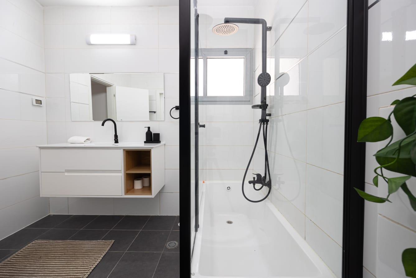 פנטהאוז לומינה - קומה 1 דרום  30  נופש - וי פור ויקיישן - V for Vacation