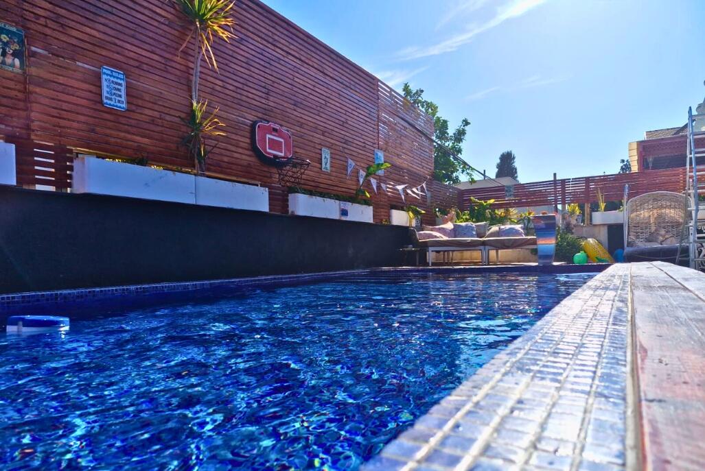 וואיט הול וילה -  Villa White hall מרכז  25  נופש - וי פור ויקיישן - V for Vacation