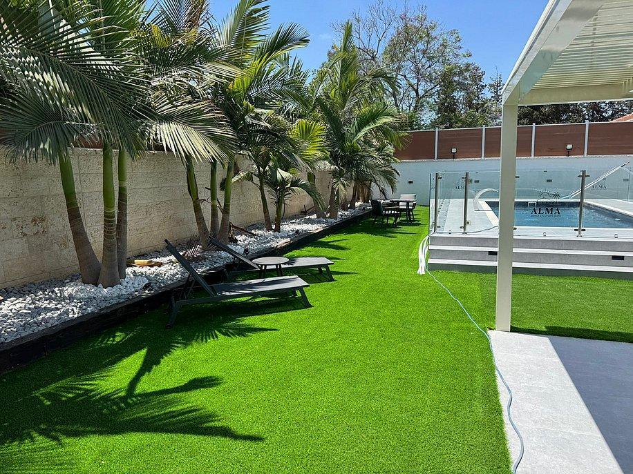 וילה אלמה מרכז  23  נופש - וי פור ויקיישן - V for Vacation