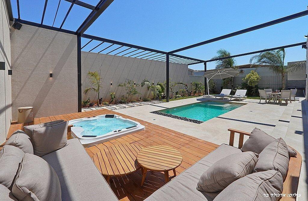 לומה סוויט צפון  33  נופש - וי פור ויקיישן - V for Vacation