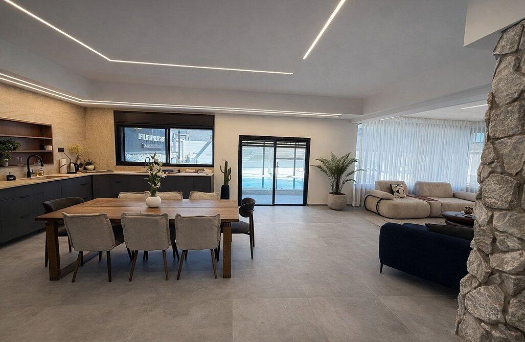 וילה פלואלס בוטיק צפון  3  נופש - וי פור ויקיישן - V for Vacation