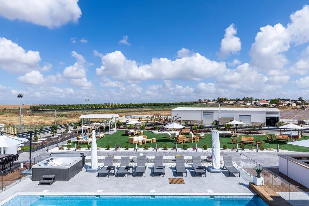 אחוזת תהל מרכז  7  נופש - וי פור ויקיישן - V for Vacation