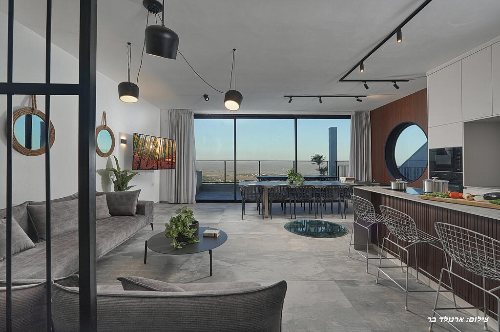 וילה סירקל – Villa Circle צפון  39  נופש - וי פור ויקיישן - V for Vacation