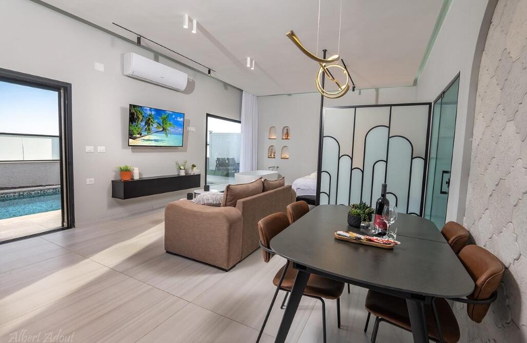 ארקו סוויט צפון  17  נופש - וי פור ויקיישן - V for Vacation