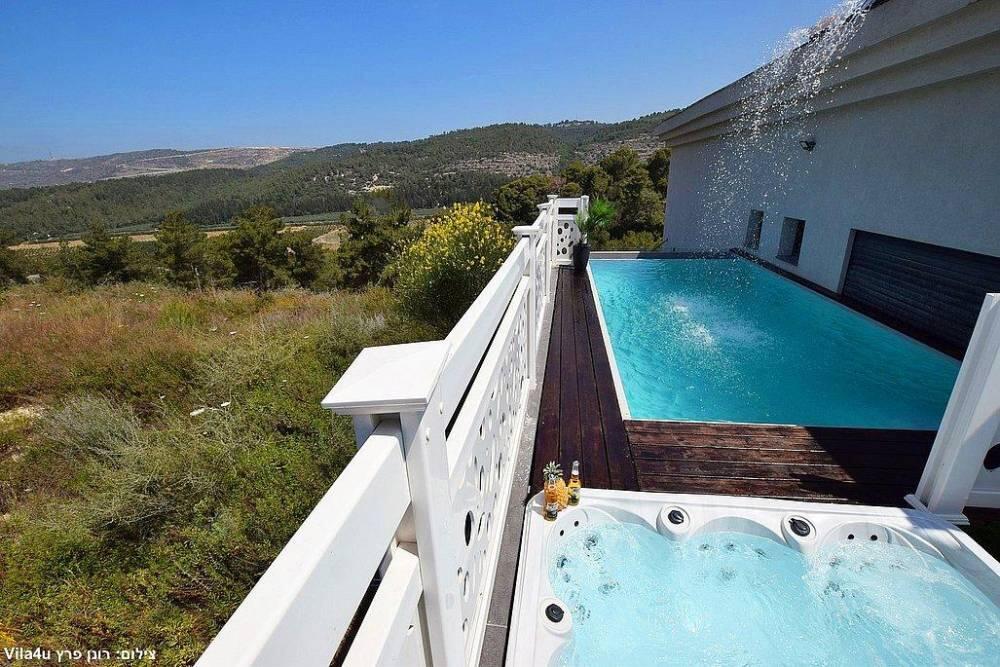 אחוזת ליבי צפון  3  נופש - וי פור ויקיישן - V for Vacation