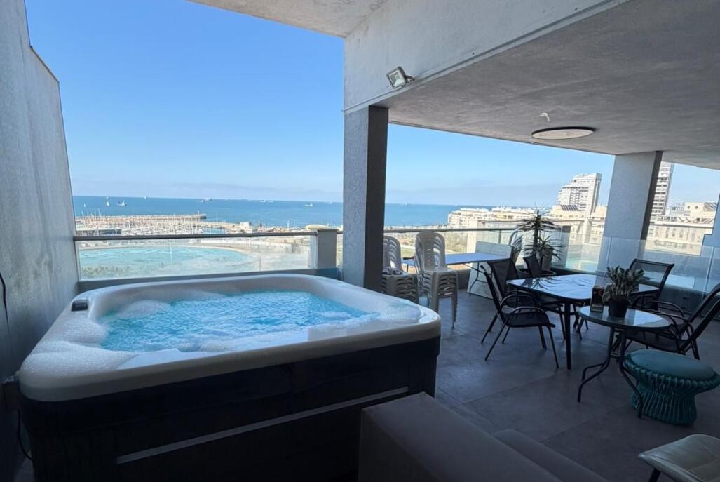 פנטהאוז מרינה מרכז  3  נופש - וי פור ויקיישן - V for Vacation