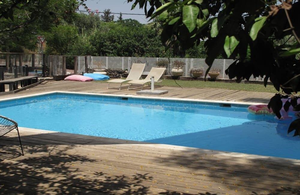 וילה כורזים צפון  1  נופש - וי פור ויקיישן - V for Vacation