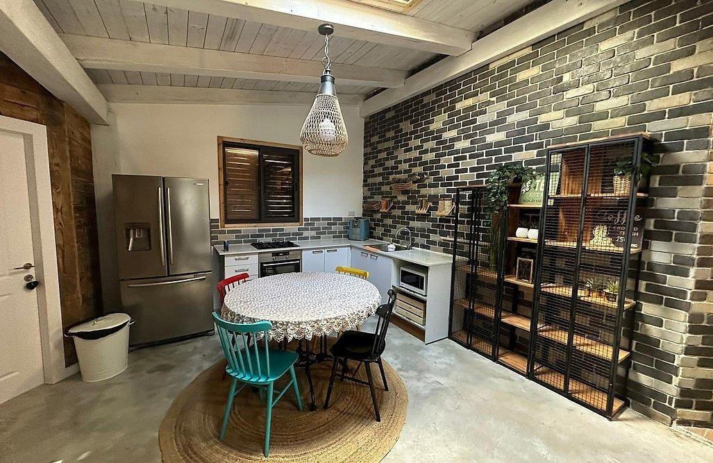 ארטמיס מרכז  11  נופש - וי פור ויקיישן - V for Vacation