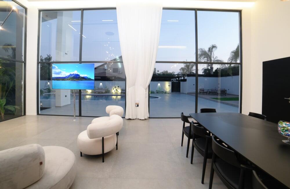 וילה דללוצה - Ville delle luci צפון  13  נופש - וי פור ויקיישן - V for Vacation