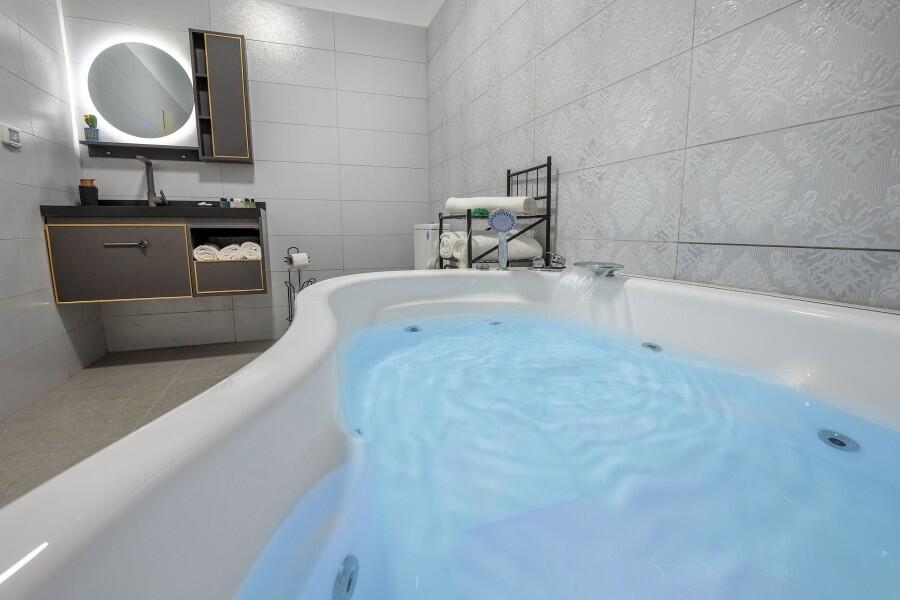 וילה נוף לים ירכא צפון  8  נופש - וי פור ויקיישן - V for Vacation