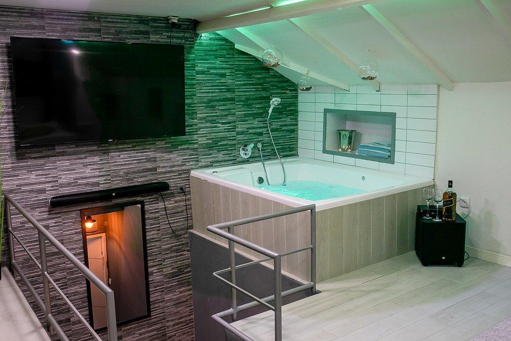 וילה יושי ריזורט דרום  22  נופש - וי פור ויקיישן - V for Vacation