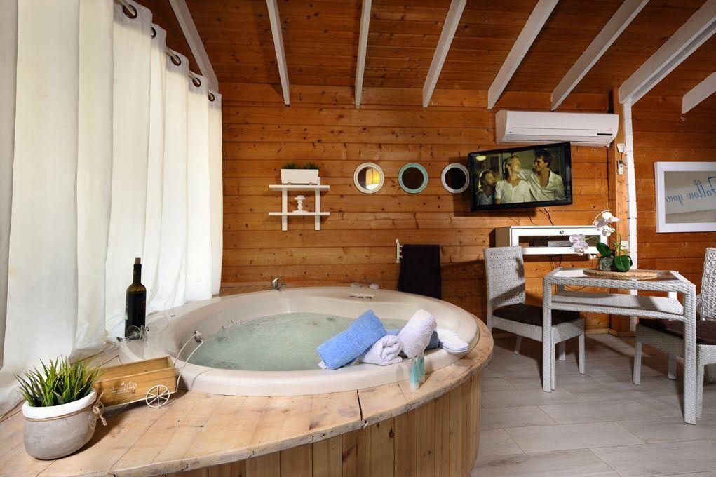 טרופי צימר ספא צפון  22  נופש - וי פור ויקיישן - V for Vacation