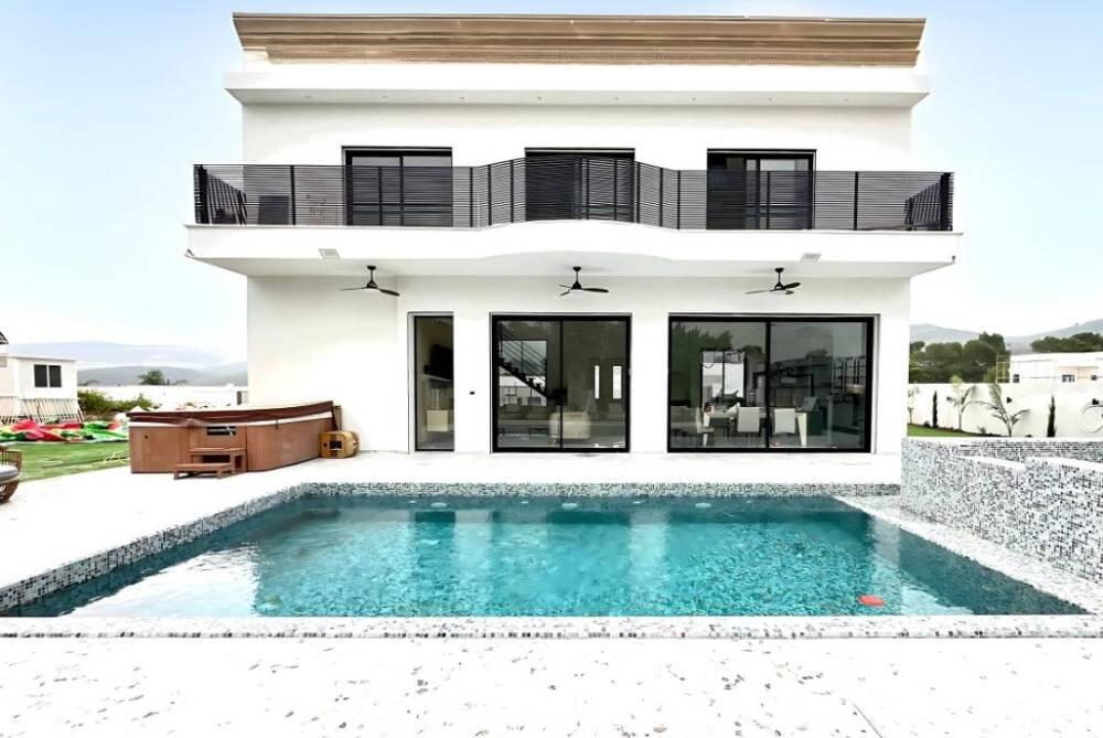 אחוזת אלונים ירכא צפון  5  נופש - וי פור ויקיישן - V for Vacation