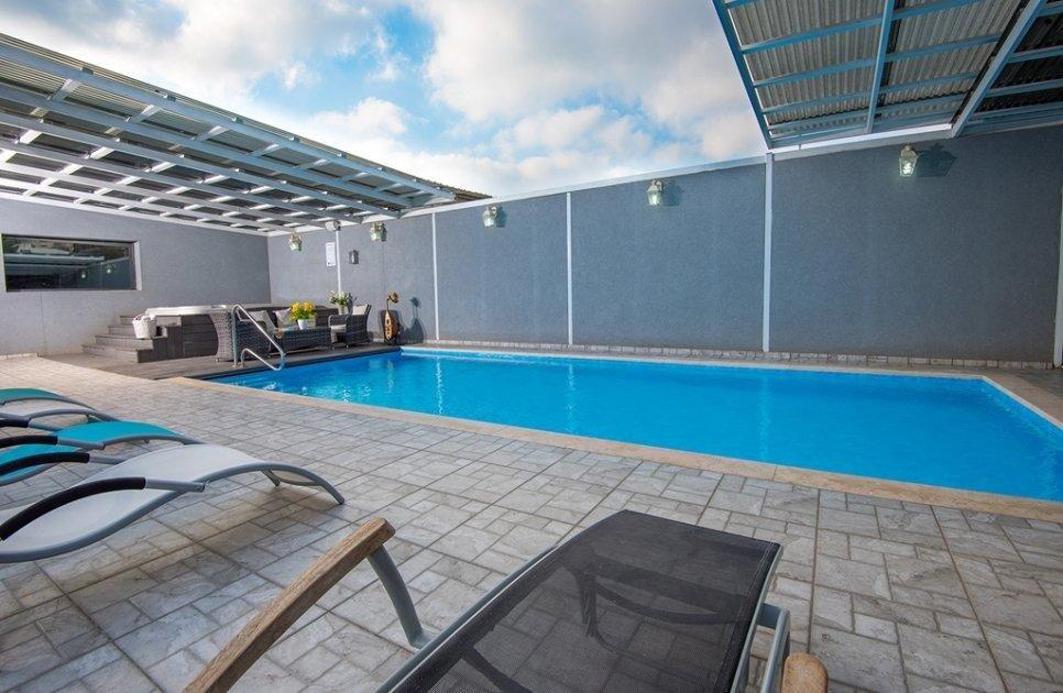 וילה מונסון פרימיום צפון  20  נופש - וי פור ויקיישן - V for Vacation