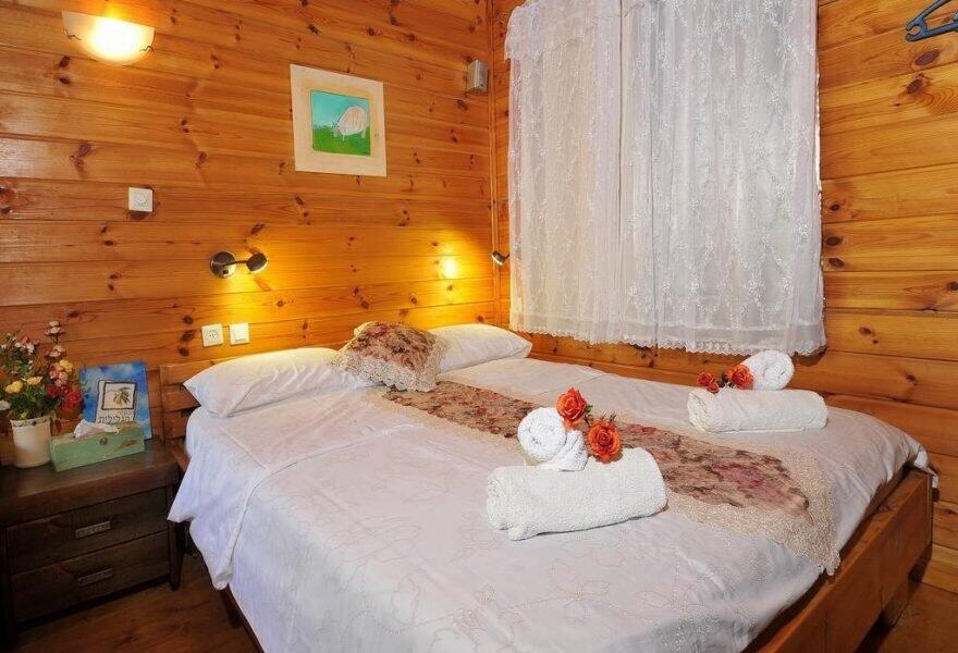 הבקתה הגלילית צפון  16  נופש - וי פור ויקיישן - V for Vacation