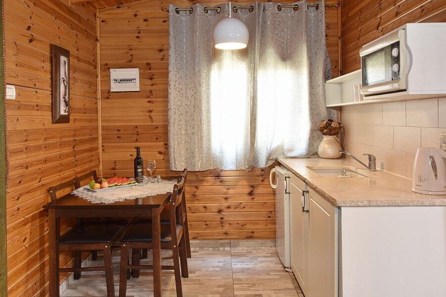 בקתות ספיר צפון  32  נופש - וי פור ויקיישן - V for Vacation