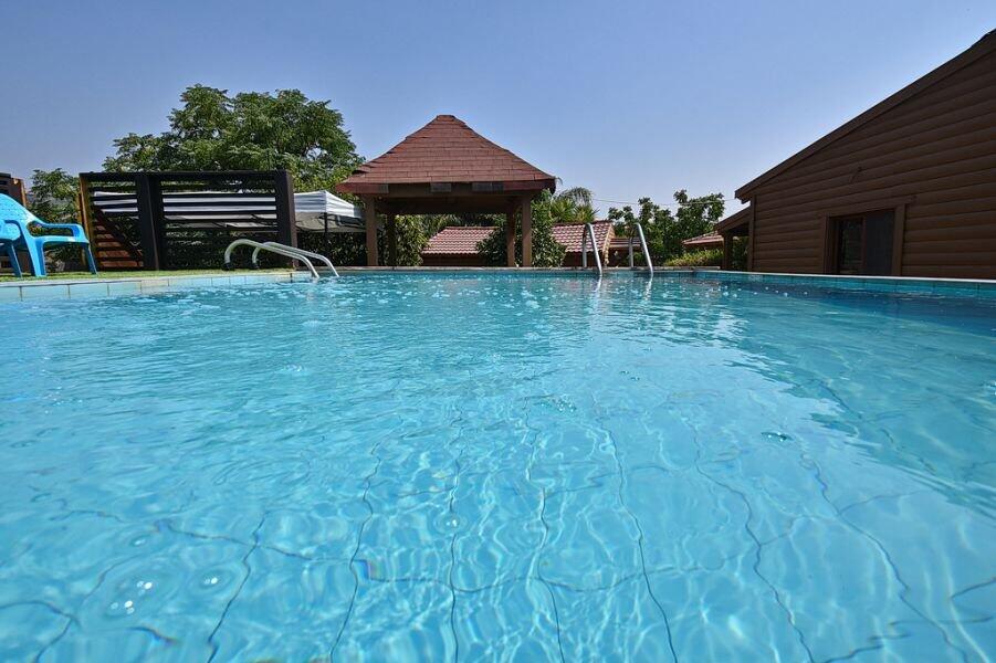 בקתות ספיר צפון  26  נופש - וי פור ויקיישן - V for Vacation