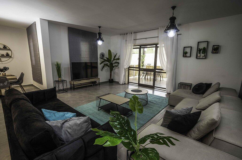 וילת הקיסר - YantoRia Caesar דרום  2  נופש - וי פור ויקיישן - V for Vacation